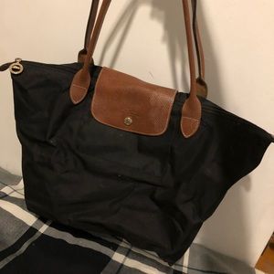 BLACK LONGCHAMP TOTE